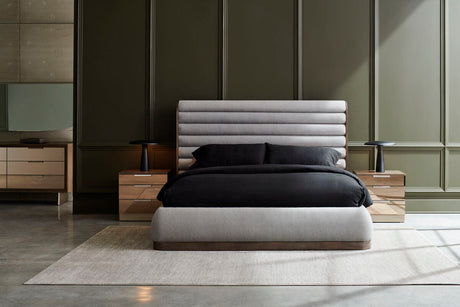 La Moda - Upholstered Panel King Bed