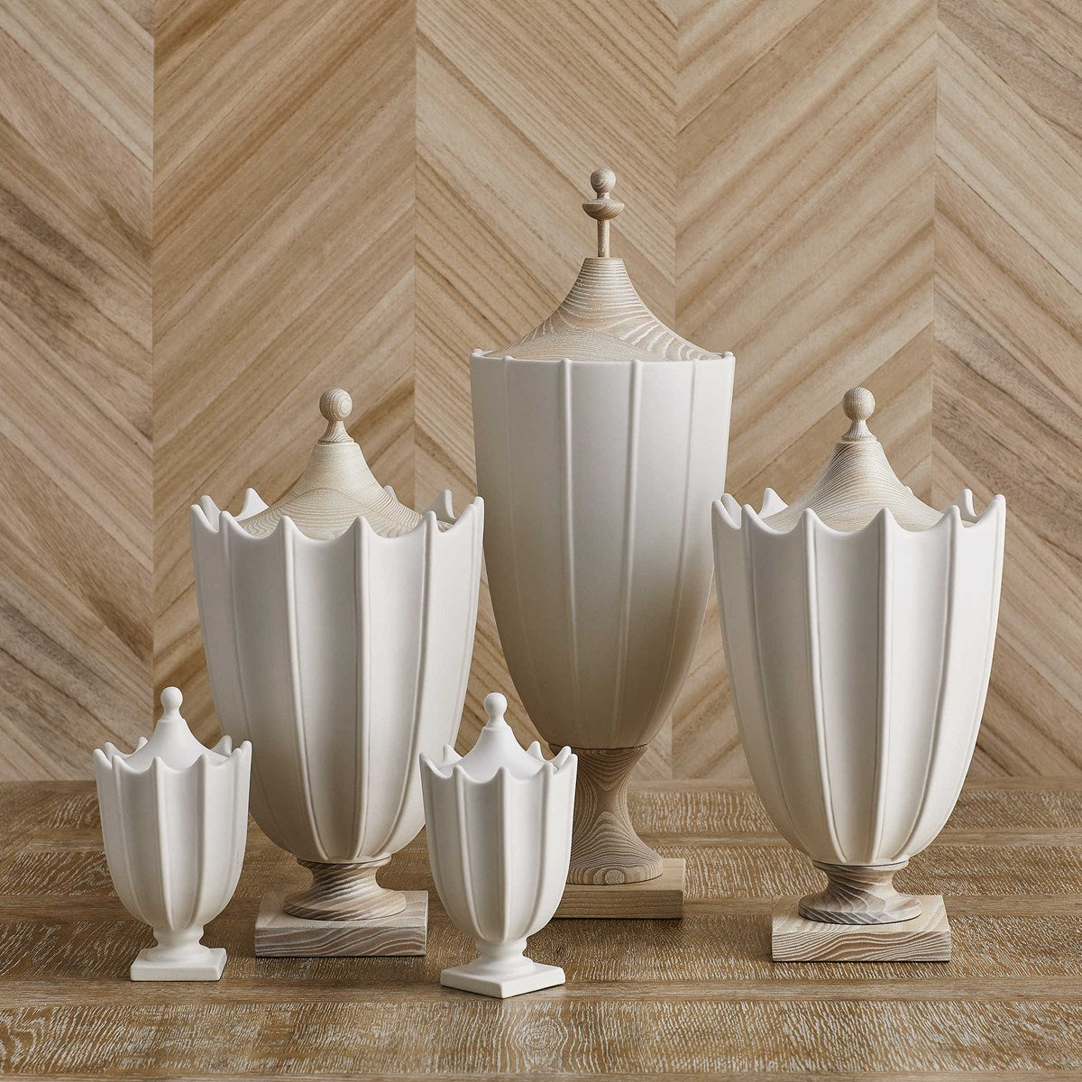 Crenulated Urn Medium - Matte White