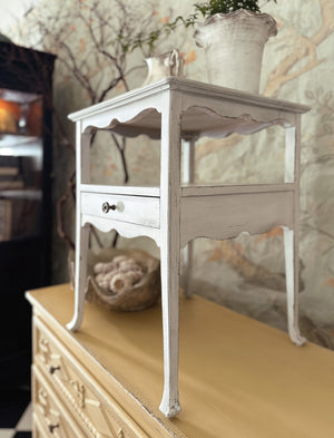 Charleston One-Drawer Accent Table